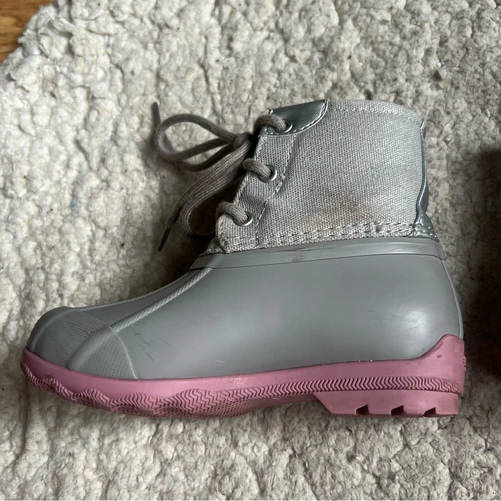 Sperry: Girl's Gray and Pink Port Duck Lace Up Boots Size 10M Style: 162060